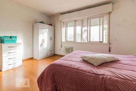 Casa à venda com 270m², 4 quartos e 3 vagas Casa à venda com 270m², 4 quartos e 3 vagasDormitório3