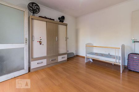 Casa à venda com 270m², 4 quartos e 3 vagas Casa à venda com 270m², 4 quartos e 3 vagasDormitório2