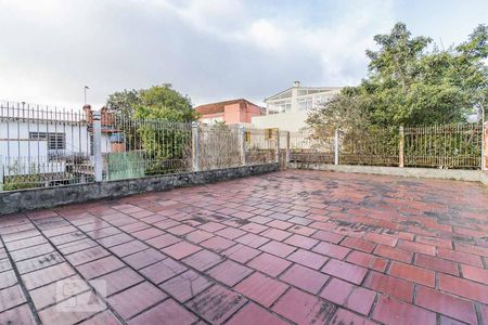 Casa à venda com 270m², 4 quartos e 3 vagas Casa à venda com 270m², 4 quartos e 3 vagasTerraço