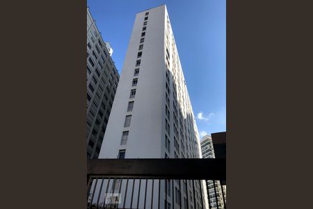 Apartamento para alugar com 100m², 3 quartos e 2 vagas Apartamento para alugar com 100m², 3 quartos e 2 vagasFachada