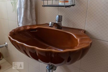 Casa à venda com 224m², 3 quartos e 5 vagas Casa à venda com 224m², 3 quartos e 5 vagasLavabo