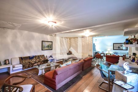 Sala de casa à venda com 4 quartos, 650m² em Vila Progredior, São Paulo