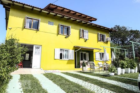 Casa à venda com 260m², 3 quartos e 1 vagaFachada