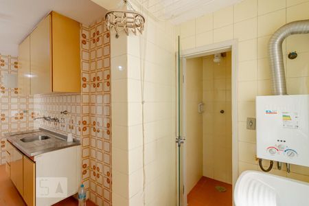 Apartamento à venda com 77m², 3 quartos e 2 vagas Apartamento à venda com 77m², 3 quartos e 2 vagasÁrea de Serviço