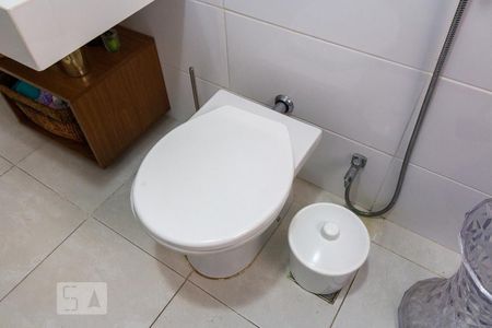 Apartamento à venda com 71m², 2 quartos e sem vagaBanheiro Social