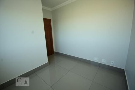 Quarto 1 de apartamento para alugar com 2 quartos, 55m² em Setor Habitacional Arniqueira (águas Claras), Brasília
