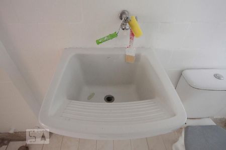 Banheiro de kitnet/studio para alugar com 1 quarto, 42m² em Santa Cecília, São Paulo