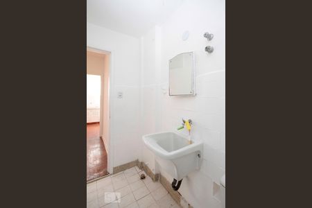 Banheiro de kitnet/studio para alugar com 1 quarto, 42m² em Santa Cecília, São Paulo