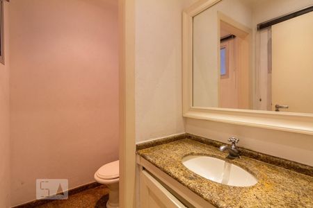 Casa à venda com 375m², 5 quartos e 3 vagasLavabo