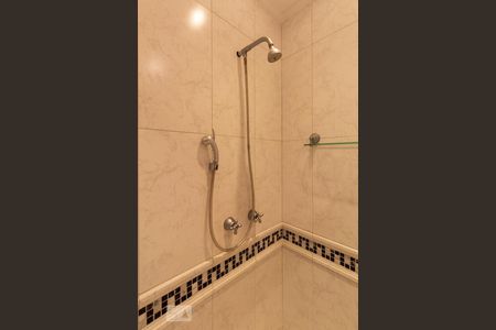 Casa à venda com 375m², 5 quartos e 3 vagasBanheiro Suite 4