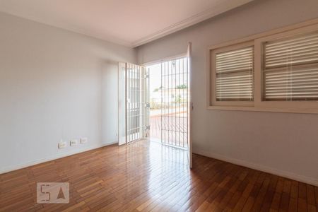 Casa à venda com 375m², 5 quartos e 3 vagasSuite 4