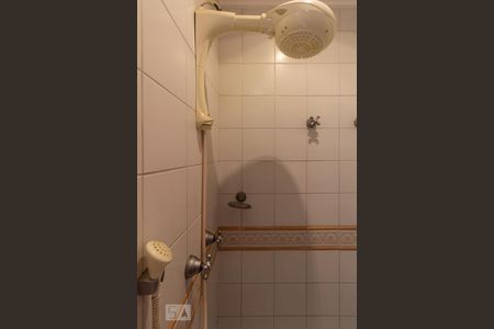 Casa à venda com 375m², 5 quartos e 3 vagasBanheiro Suite 1