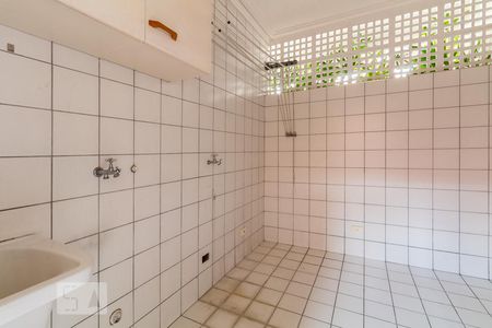 Casa à venda com 375m², 5 quartos e 3 vagasArea de Serviço