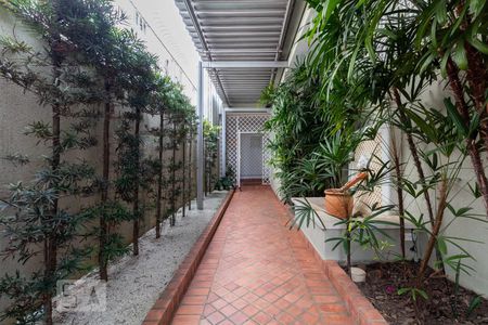 Casa à venda com 375m², 5 quartos e 3 vagasEntrada