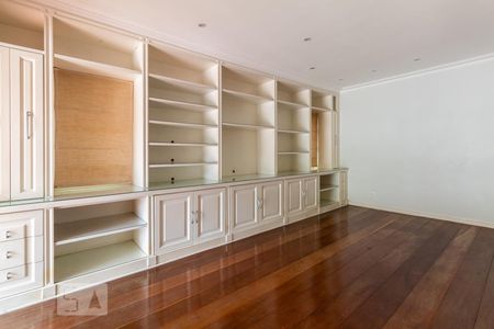 Sala de casa à venda com 5 quartos, 375m² em Vila da Saúde, São Paulo