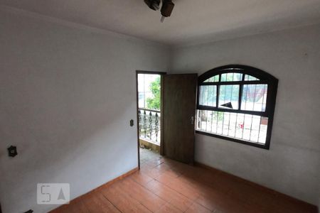 Casa à venda com 150m², 4 quartos e 2 vagasSuíte