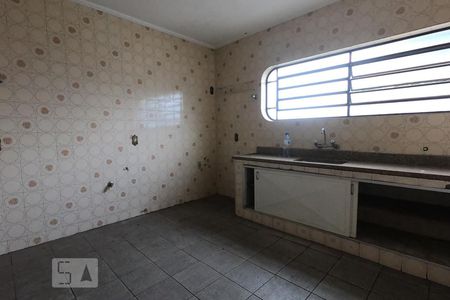 Casa à venda com 150m², 4 quartos e 2 vagasCozinha