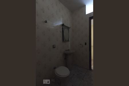 Casa à venda com 150m², 4 quartos e 2 vagasBanheiro