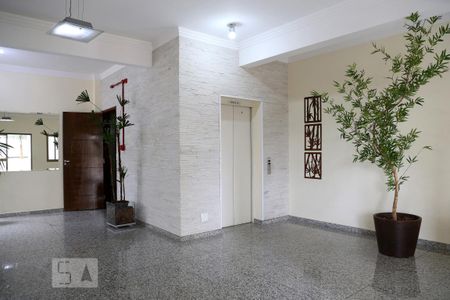Apartamento para alugar com 112m², 3 quartos e 2 vagasHall social