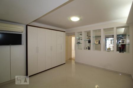 Apartamento para alugar com 250m², 3 quartos e 3 vagasQuarto 1 suite