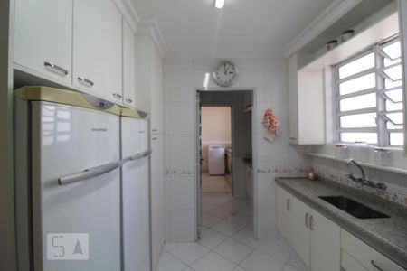 Apartamento para alugar com 250m², 3 quartos e 3 vagasCozinha