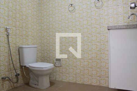 Banheiro de kitnet/studio para alugar com 1 quarto, 55m² em Botafogo, Campinas