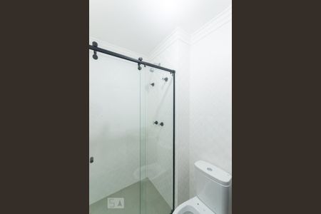 Apartamento à venda com 81m², 2 quartos e 2 vagas Apartamento à venda com 81m², 2 quartos e 2 vagasBanheiro da Suíte