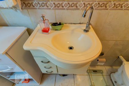 Casa à venda com 127m², 2 quartos e 2 vagasDetalhe banheiro