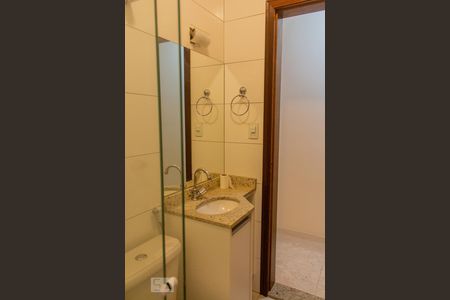 Apartamento à venda com 70m², 2 quartos e 2 vagas Apartamento à venda com 70m², 2 quartos e 2 vagasBanheiro