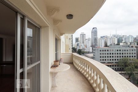 Apartamento à venda com 220m², 3 quartos e 2 vagasVaranda