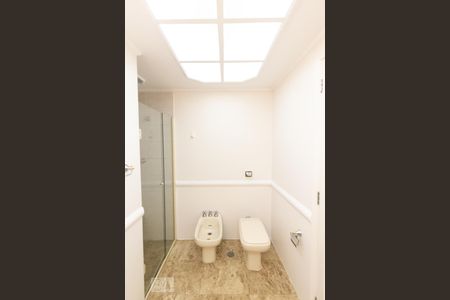 Apartamento à venda com 220m², 3 quartos e 2 vagasBanheiro