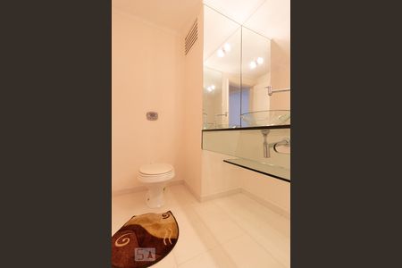 Apartamento à venda com 220m², 3 quartos e 2 vagasLavabo