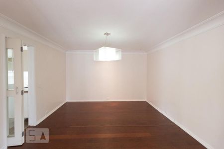 Apartamento à venda com 220m², 3 quartos e 2 vagasSala