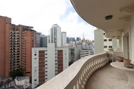 Apartamento à venda com 220m², 3 quartos e 2 vagasVaranda
