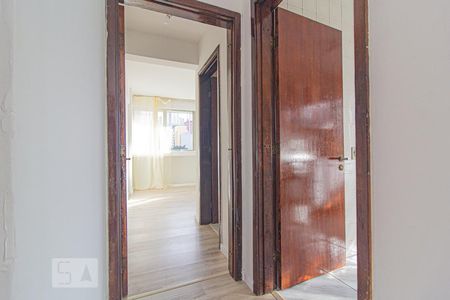Corredor de apartamento para alugar com 1 quarto, 40m² em Centro, Curitiba