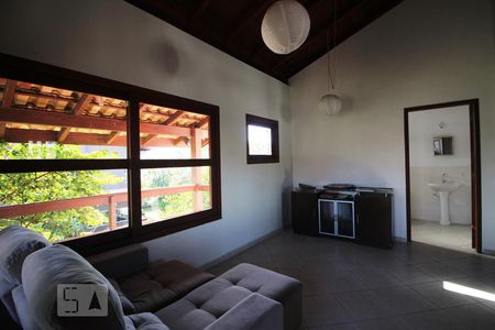 Sala de casa para alugar com 2 quartos, 80m² em Rio Tavares, Florianópolis
