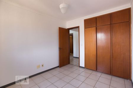 Quarto 1 de apartamento para alugar com 3 quartos, 106m² em Vila Seixas, Ribeirão Preto