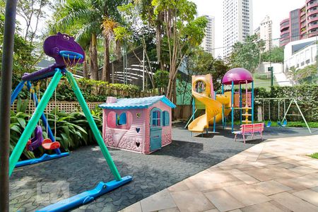 Apartamento à venda com 317m², 4 quartos e 5 vagasÁrea Comum - Playground