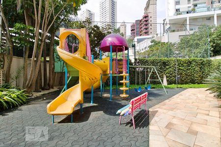 Apartamento à venda com 317m², 4 quartos e 5 vagasÁrea Comum - Playground