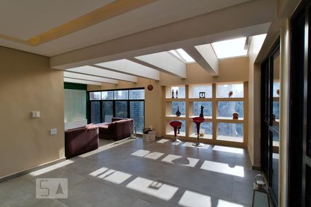 Apartamento à venda com 317m², 4 quartos e 5 vagasCobertura