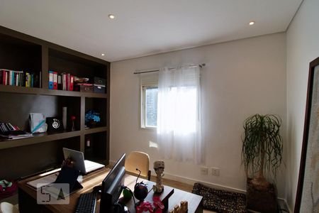 Apartamento à venda com 317m², 4 quartos e 5 vagasQuarto 4