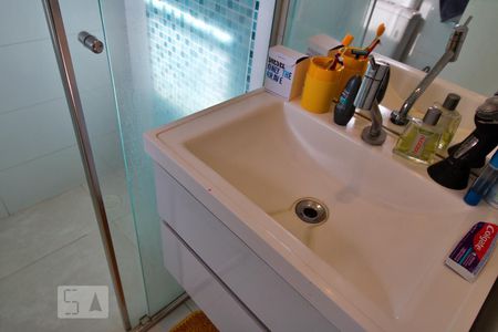 Apartamento à venda com 317m², 4 quartos e 5 vagasBanheiro da Suíte 2