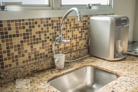 Apartamento à venda com 56m², 2 quartos e 1 vaga Apartamento à venda com 56m², 2 quartos e 1 vagaCozinha - Torneira