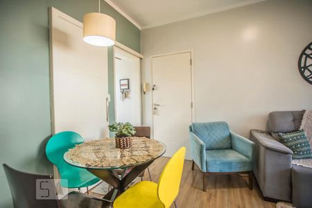 Apartamento à venda com 56m², 2 quartos e 1 vaga Apartamento à venda com 56m², 2 quartos e 1 vagaSala de Jantar