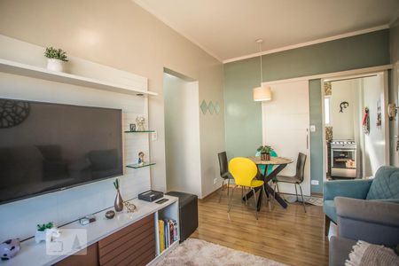 Apartamento à venda com 56m², 2 quartos e 1 vaga Apartamento à venda com 56m², 2 quartos e 1 vagaSala de Estar
