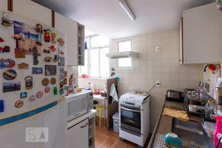 Apartamento à venda com 83m², 2 quartos e 1 vagaCozinha e Área de Serviço