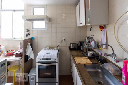 Apartamento à venda com 83m², 2 quartos e 1 vagaCozinha e Área de Serviço