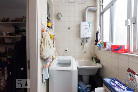 Apartamento à venda com 83m², 2 quartos e 1 vagaCozinha e Área de Serviço