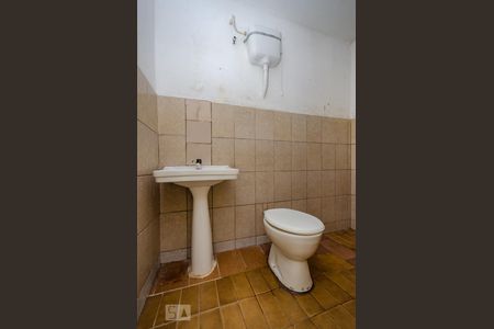 Banheiro de apartamento para alugar com 1 quarto, 25m² em Estrela Dalva, Belo Horizonte