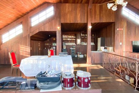 Casa à venda com 560m², 6 quartos e 5 vagasSalão de Festas/Sótão